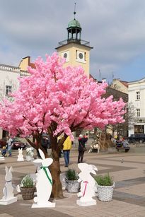 Wielkanocne ozdoby na rynku i rybnickich placach