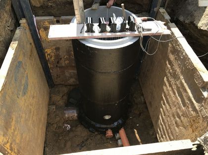 Część podziemna budowanego obiektu - instalacja sanitarna