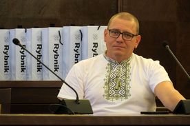 Dzieci i młodzież z Ukrainy na spotkaniu z prezydentem Rybnika w urzędzie miasta