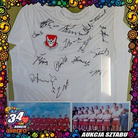 Grafika promująca aukcję WOŚP - Pamiątkowa koszulka z autografami Orłów Górskiego, Reprezentacji Polski