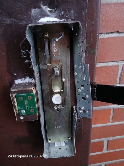 zdewastowane toalety publiczne