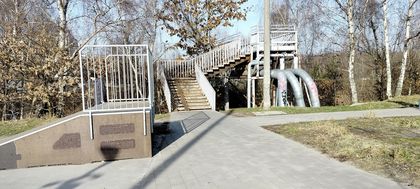 zdjęcie przedstawia starą kładke na boguszowicach