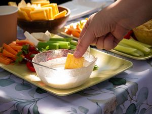 otwarcie zielonej strefy relaksu na terenie przyszkolnym
