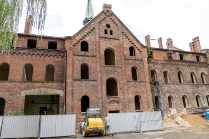 remontowany budynek „Juliusza' w Rybniku