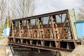 zdjęcie przedstawia wiadukt