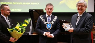 Uroczystość wręczenia tytułu „Honorowego Obywatela Miasta Rybnika" Piotrowi Palecznemu, urodzonemu w Rybniku wybitnemu pianiście i pedagogowi. 