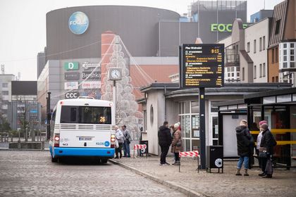 Wiaty i autobusy na rybnickim Placu Wolności