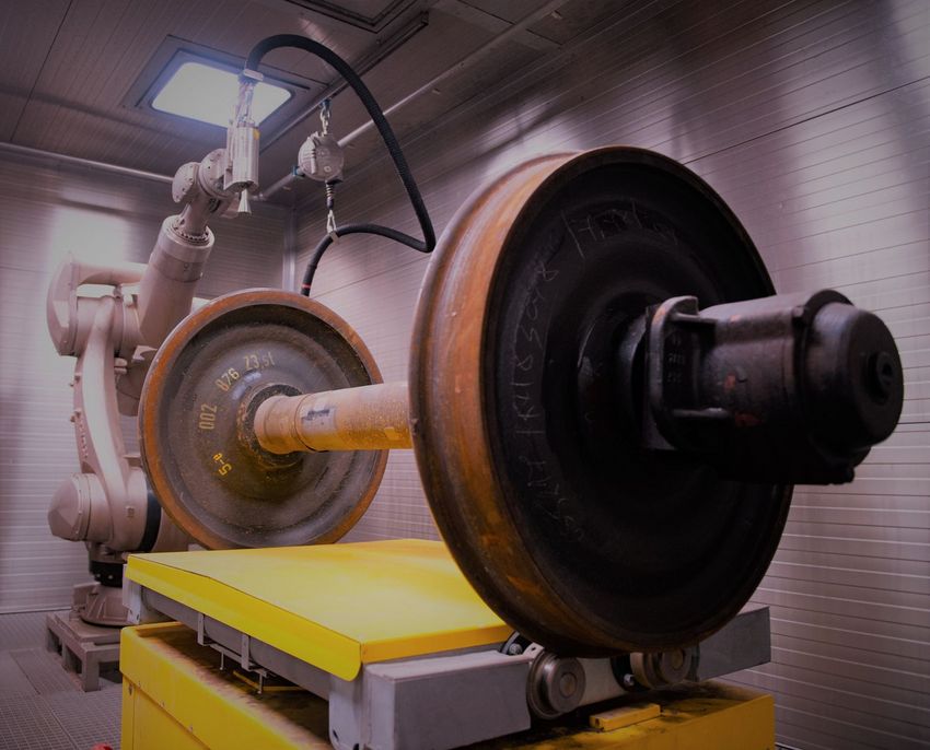 Robot KUKA -wysokociśnieniowe stanowisko do usuwania powłoki malarskiej