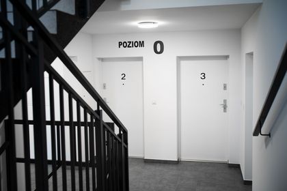 Klatka schodowa w bloku mieszkalnym