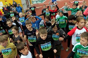 Uczestnicy plenerowego biegu