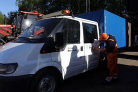 Osobowo-dostawczy Ford z pomocą humanitarną dla Ukrainy