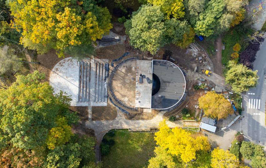 Remont muszli koncertowej w Parku Czempiela - z lotu ptaka