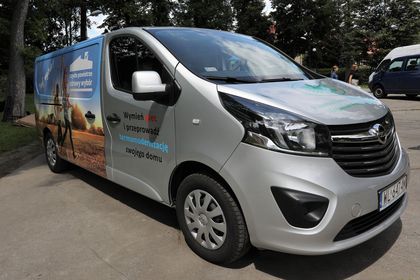 Samochód mobilnego biura programu czyste powietrze