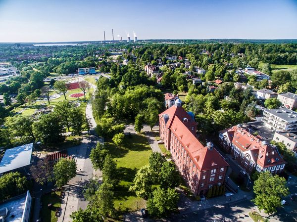 Rybnicki kampus i park nad Nacyna z lotu ptaka