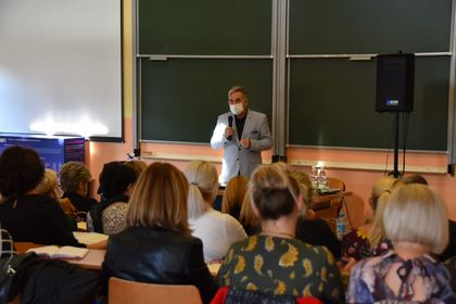 Spotkanie zastępcy prezydenta Rybnika Wojciecha Świerkosza i radnego Rady Miasta Marka Florczyka z dyrektorami rybnickich szkół. 