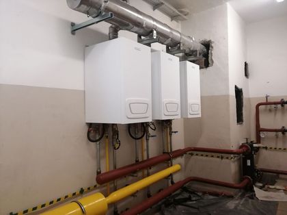 Kotły gazowe w trakcie montażu