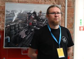 Uczestnicy festiwalu industrialnego FestHoym 