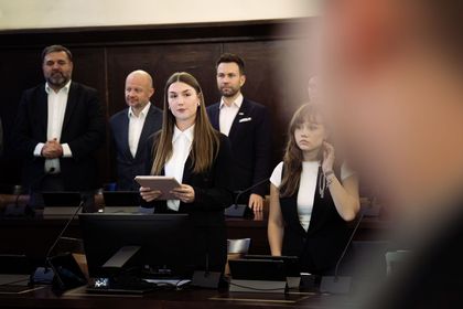 Zdjęcie przedstawia I Sesję MRM.