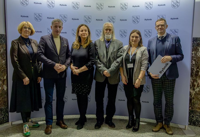 kapituła Górnośląskiej Nagrody Literackiej Juliusz wraz z prezydentem miasta