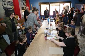 Zajęcia z dziećmi i dorosłymi w ośrodku kultury