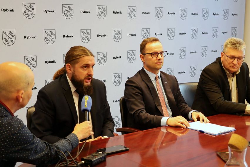 Uczestnicy briefingu