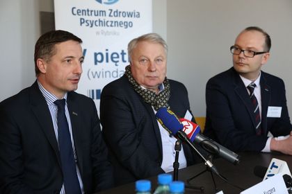 Uczestnicy konferencji prasowej w związku z otwarciem Centrum Zdrowia Psychicznego