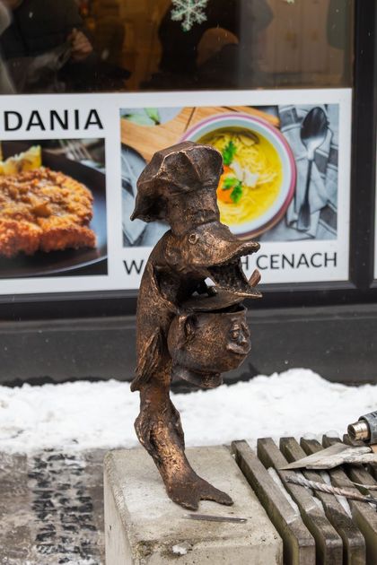 Figutka szczupaka z garnkiem do gotowania