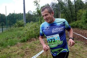 Uczestnicy plenerowego biegu