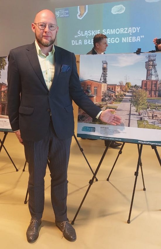 spotkanie "Śląskie samorządy dla błękitnego nieba". Wziął w nim udział zastępca prezydenta Rybnika Piotr Masłowski.