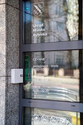 budynek nowej siedziby urzędu przy ul. Bolesława Chrobrego 8