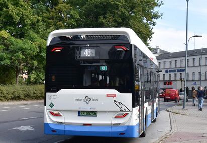 Autobus linii 48 na trasie w Rybniku