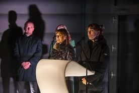 Wieczorny mapping na ścianie Galerii Sztuki Rzeczna