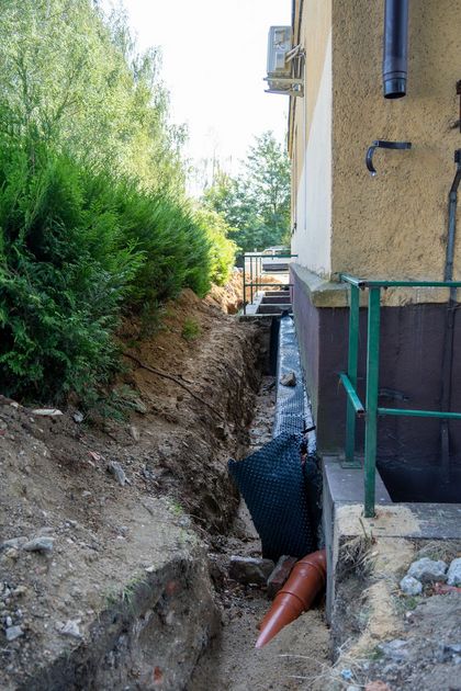 prace budowlane na terenie szkoły podstawowej nr 18