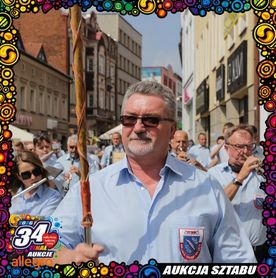 Grafika promując aukcję WOŚP - Kurs dyrygowania i poprowadzenie Monster Koncertu