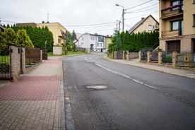 Uszkodzenia nawierzchni na ul. Górnosląskiej