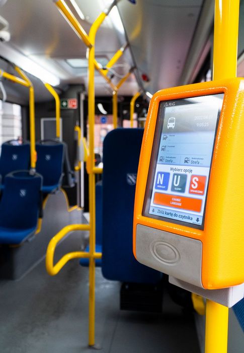 Kasownik w autobusie miejskim