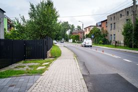 Uszkodzenia nawierzchni na ul. Górnosląskiej