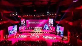 Rozmowy w ramach konferencji dot. nawiązywania relacji z organizacjami zrzeszającymi firmy z sektora dla biznesu