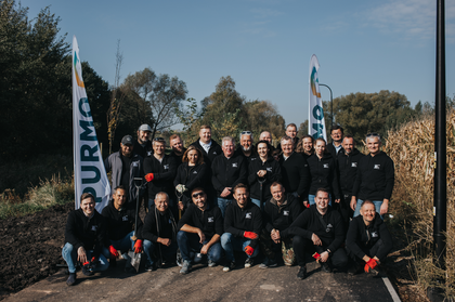 Akcja sadzenia 30 drzew z okazji 30-lecia obecności w Polsce firmy Purmo