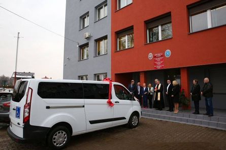 Nowy Bus Zespołu Szkół nr 6. Fot. S. Chwołka 