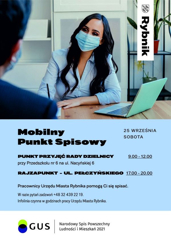  Plakat informujący o Mobilnym Punkcie Spisowym. W zdjęciowej części młoda kobieta w maseczce ochronnej siedzi przy stole, rozmawiając z drugą osobą, widoczną od tyłu. Na stole otwarty laptop