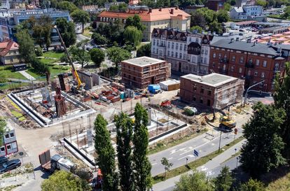 Budowa bloku mieszkalnego i lokali usługowych w centrum Rybnika przy ulicy Hallera 