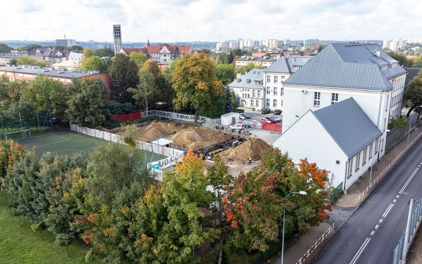 Budowa sali gimnastycznej na terenie I Liceum Ogólnokształcącego im. Powstańców Śląskich 