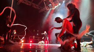 Spektakl plenerowy na scenie
