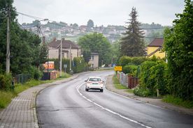 Uszkodzenia nawierzchni na ul. Górnosląskiej