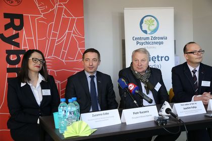 Uczestnicy konferencji prasowej w związku z otwarciem Centrum Zdrowia Psychicznego