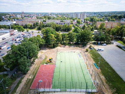 Budynek szkoły w trakcie remontu